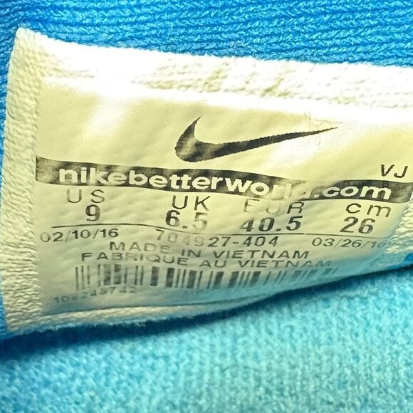 Size 9 - Women’s Nike Roshe Flyknit multicolor shoes - Picture 9 of 9